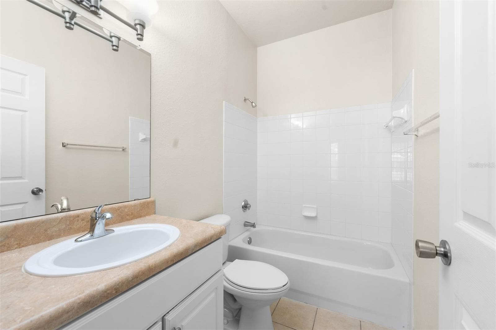 Condominium at 5007 NW 45TH RD #103, GAINESVILLE, photo 11 of 19