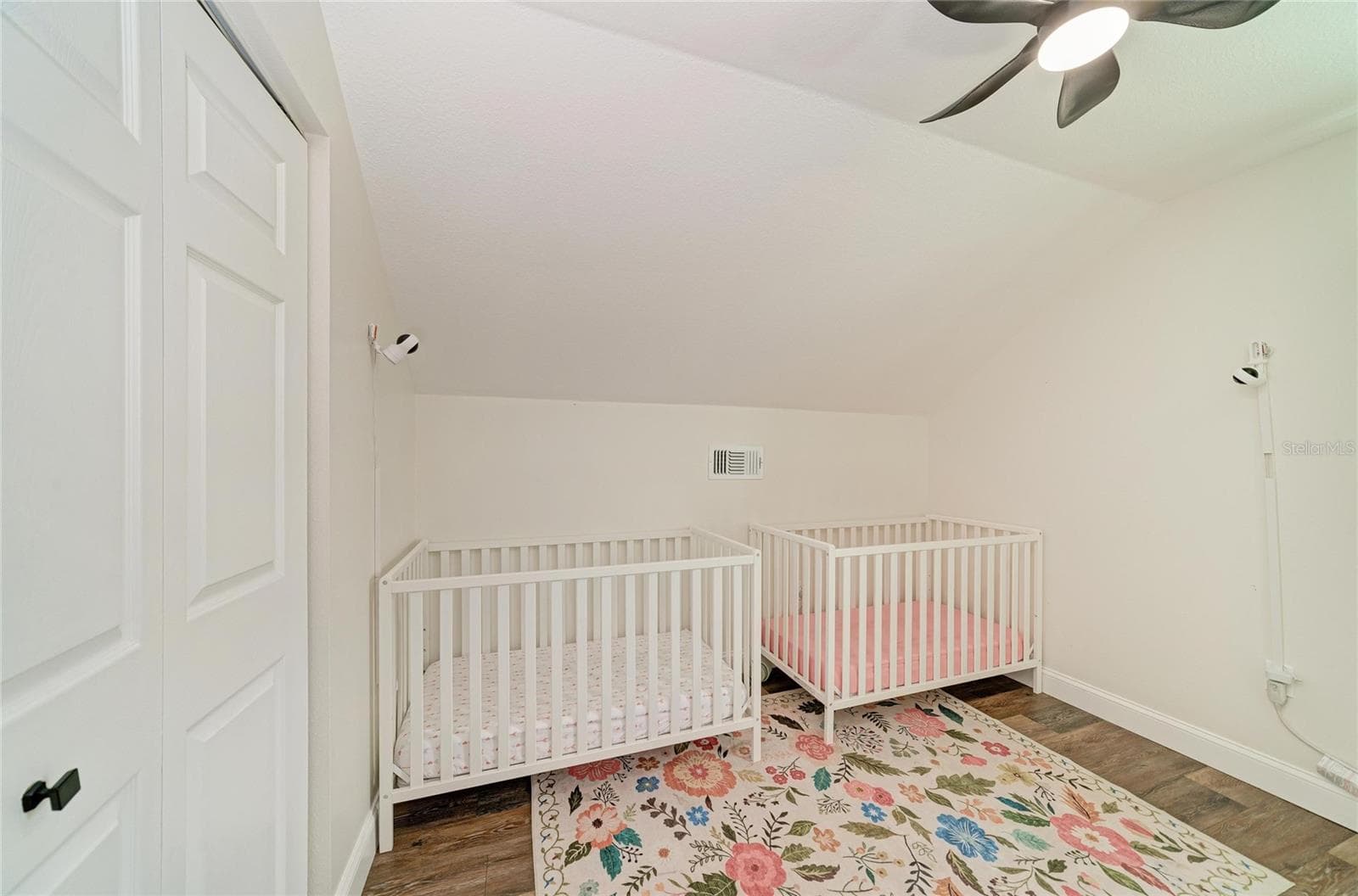 One of 4 spacious bedrooms on the second floor. - 3220 37TH TER E, BRADENTON