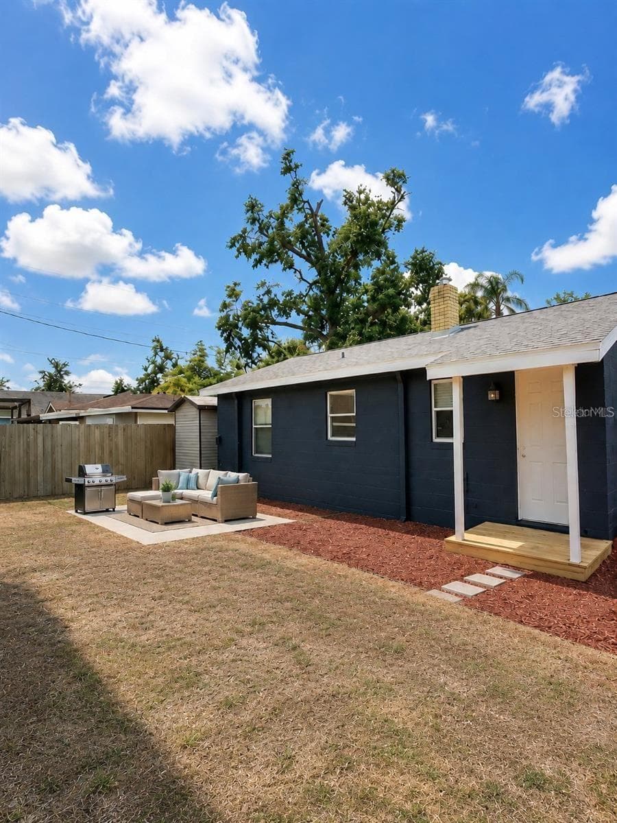 Single Family Residence at 6712 S GABRIELLE ST, TAMPA, photo 3 of 19