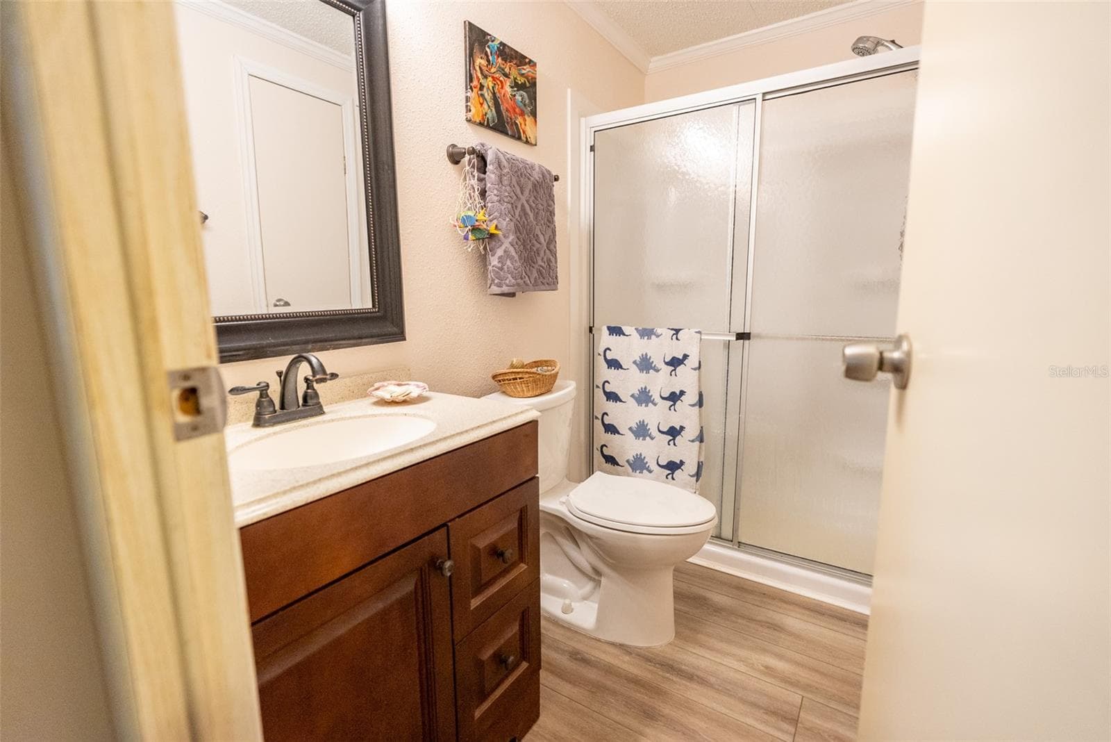 GUEST FULL BATH - 6703 CANTERBURY DR NE, WINTER HAVEN