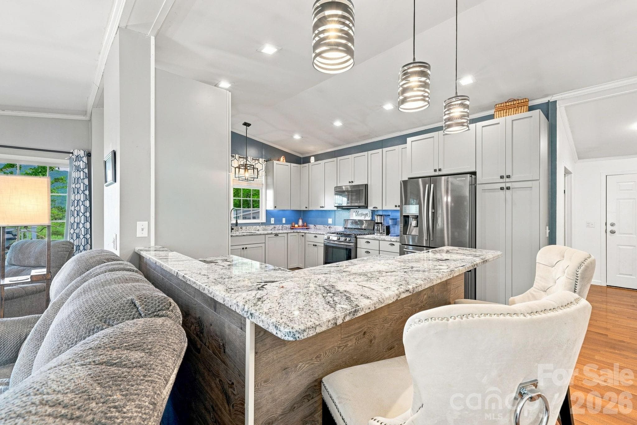 Large Kitchen - 4 Sunset Farms Road, Whittier