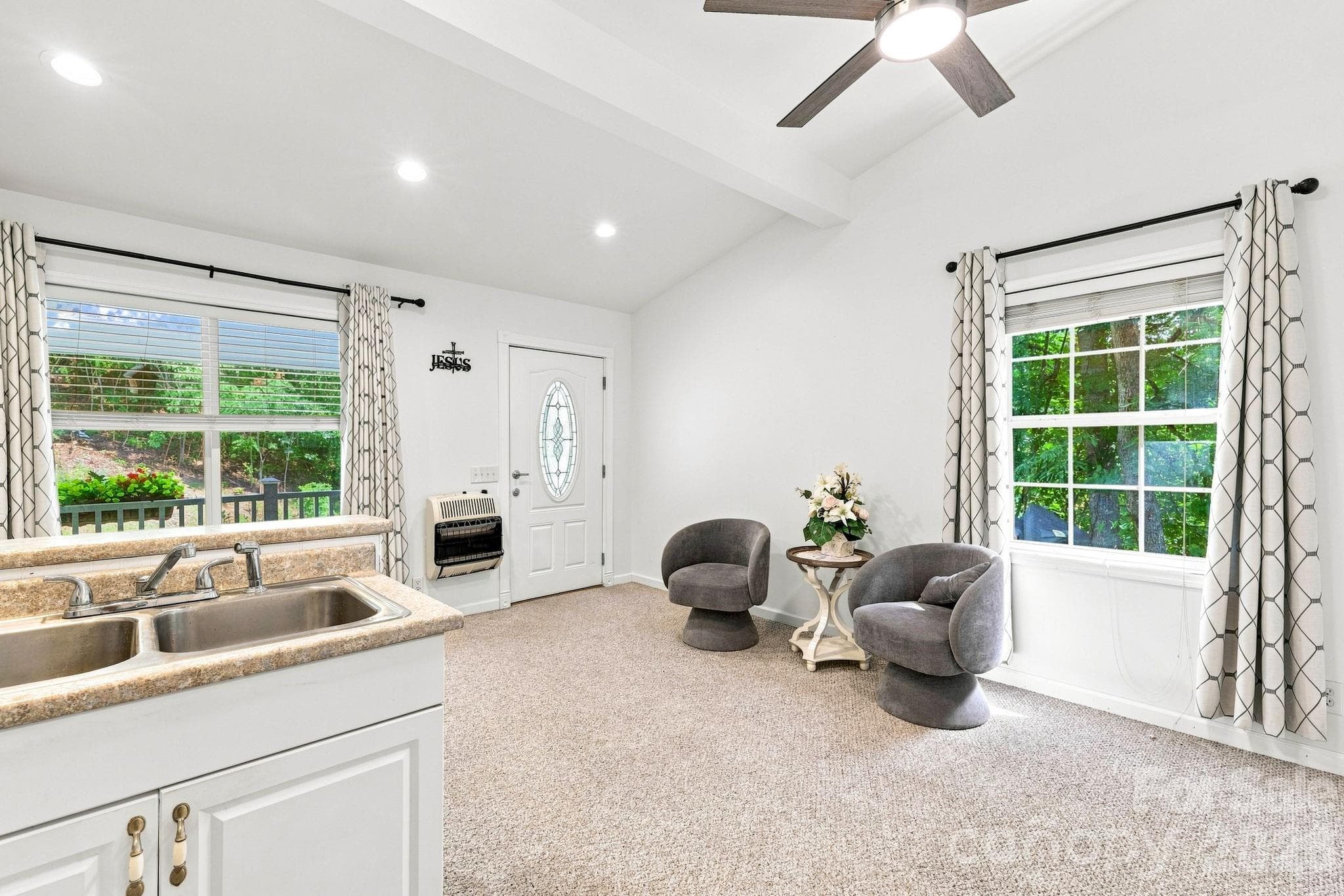 In Law Suite Living Room - 4 Sunset Farms Road, Whittier