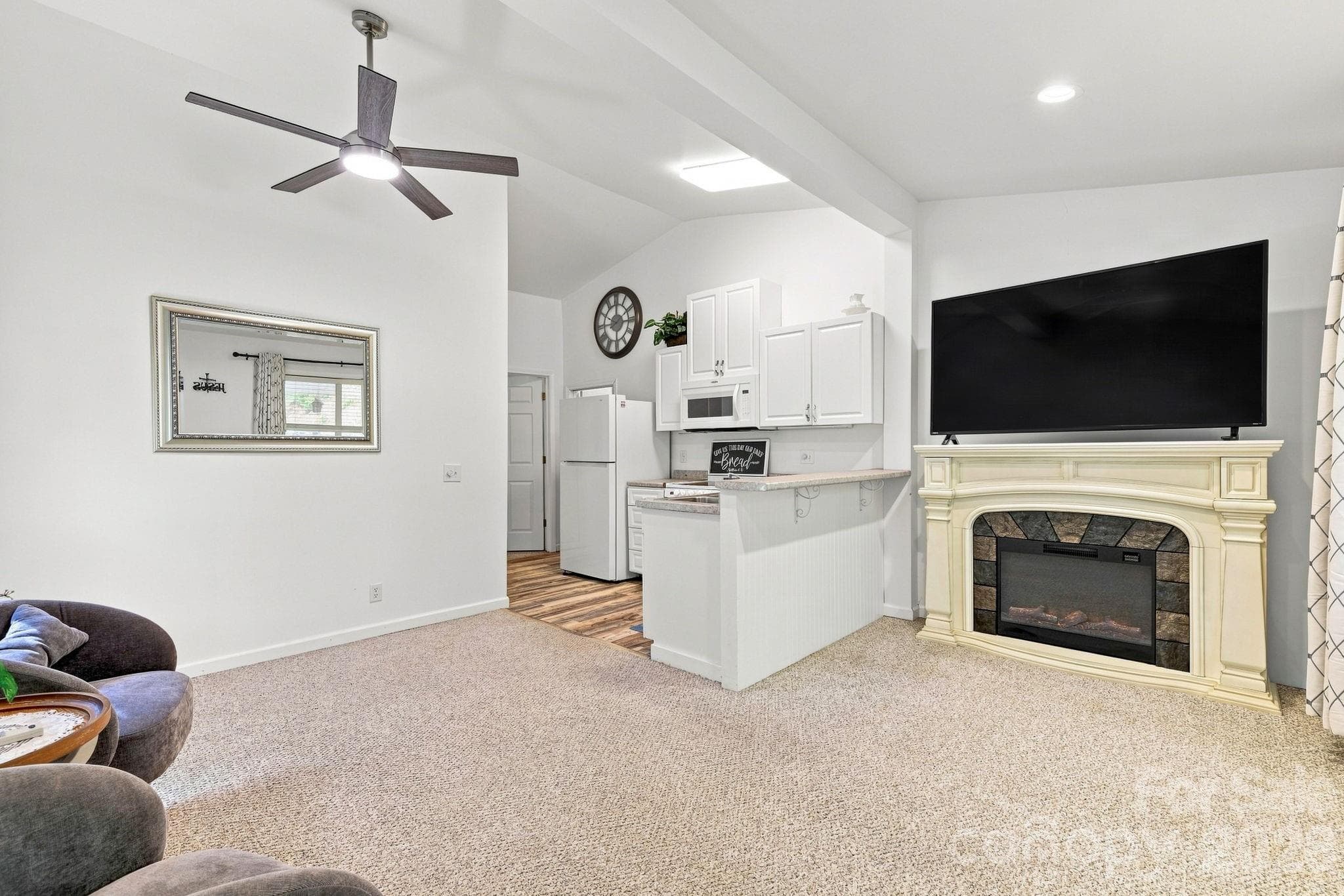 In Law Suite Living Room - 4 Sunset Farms Road, Whittier