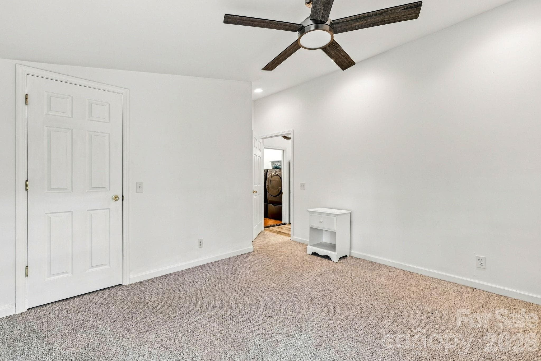 In Law Suite Bedroom - 4 Sunset Farms Road, Whittier