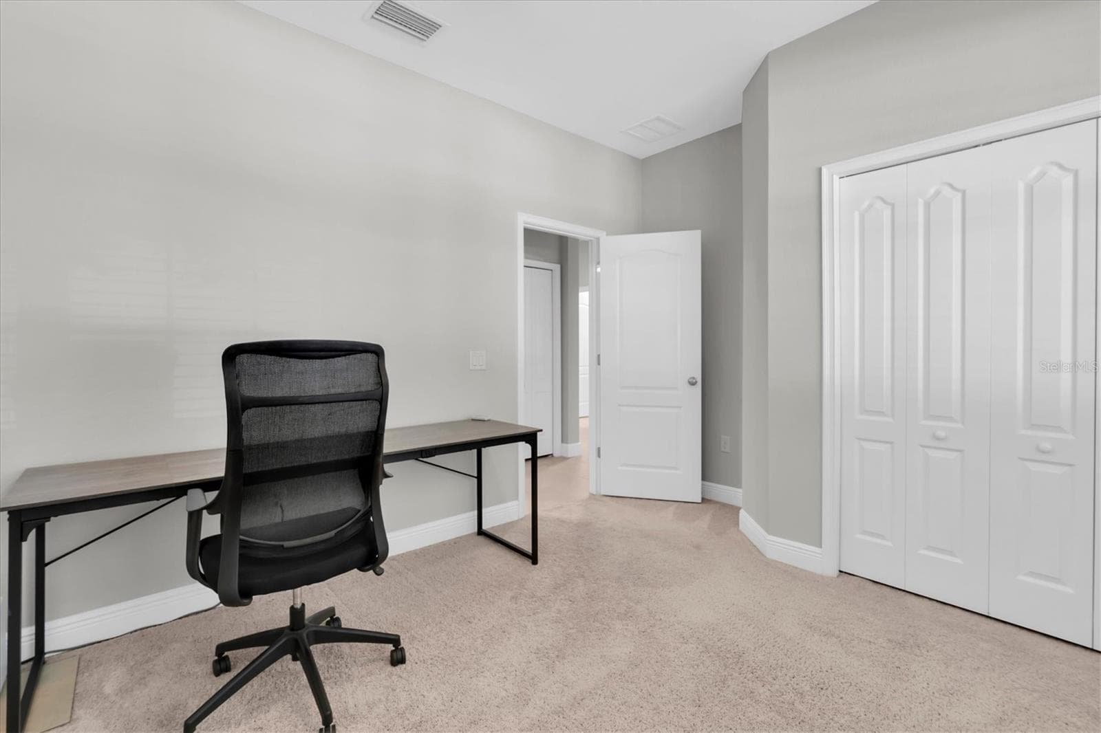 Spacious Second Bedroom - 8454 MAY PORT CT, LAND O LAKES