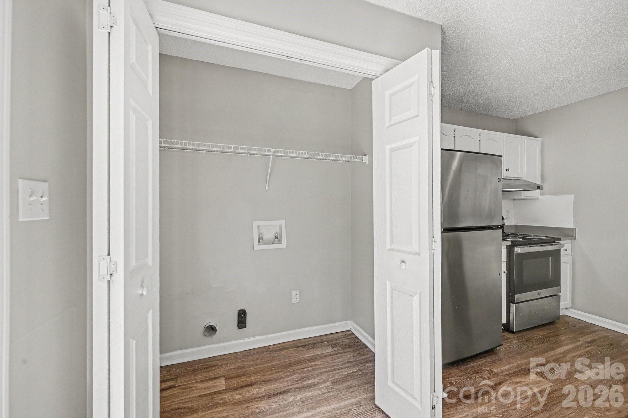 Single Family Residence at 302 Touch Me Not Lane, Charlotte, photo 8 of 20