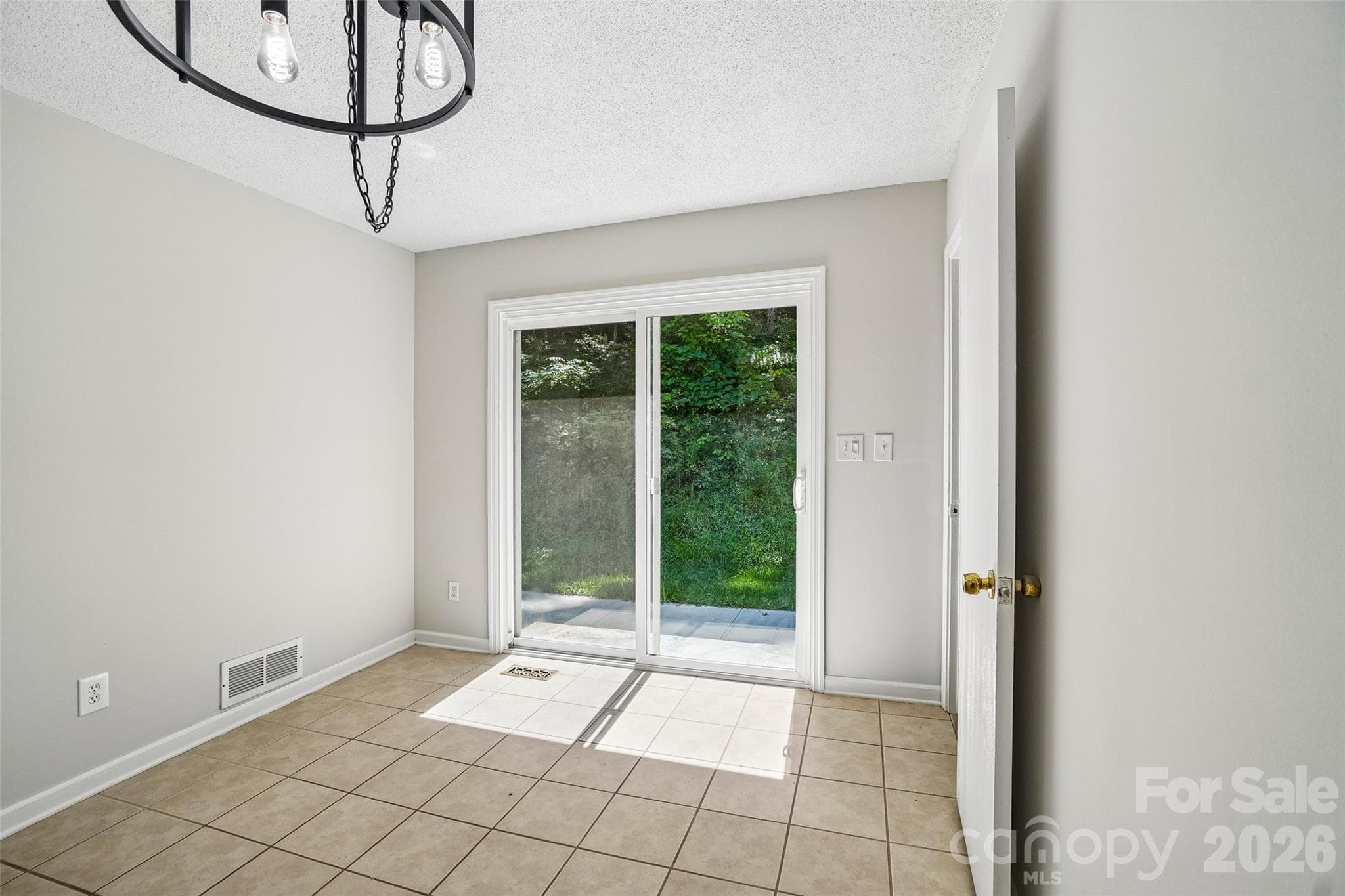 Single Family Residence at 19 Jupiter Heights, Weaverville, photo 19 of 44