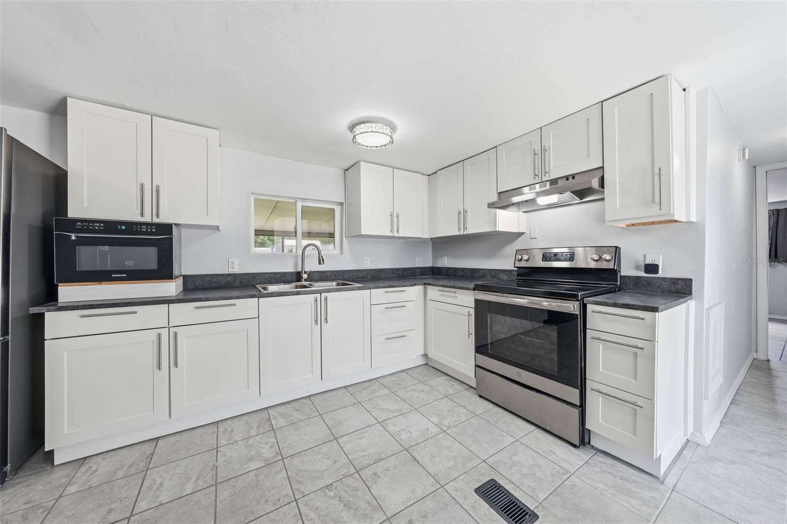 Remodeled kitchen - 44945 2ND ST, DELAND