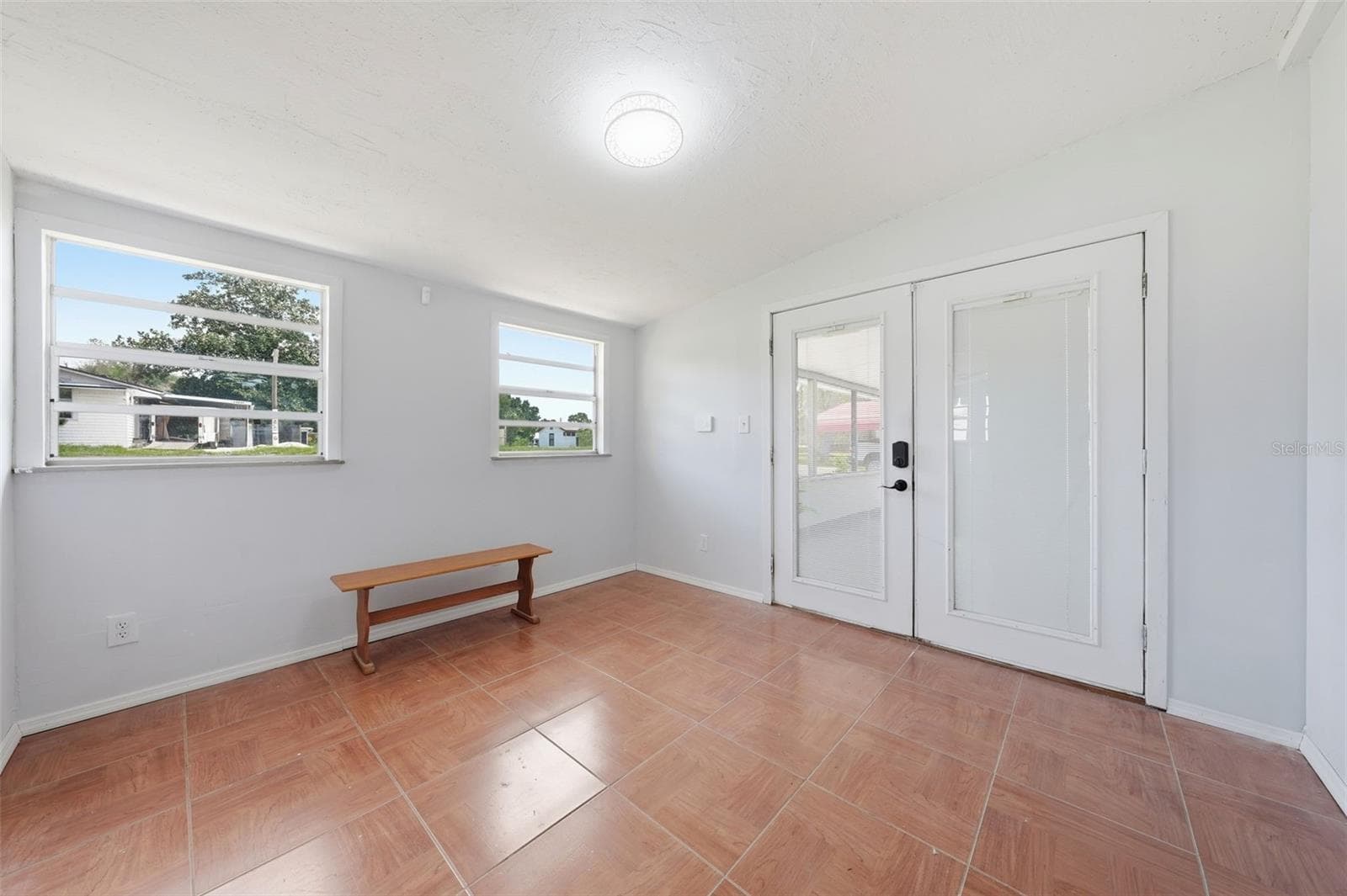 Entry foyer/mudroom - 44945 2ND ST, DELAND