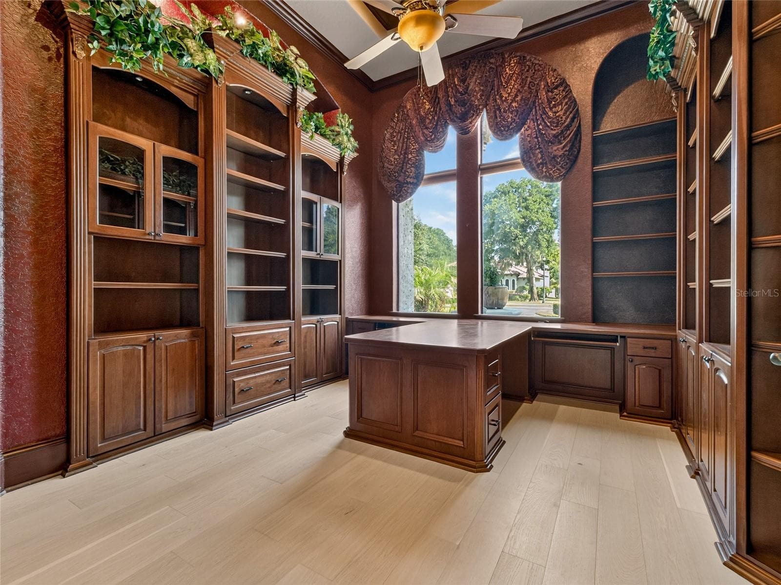 Office/Den - 7765 ISLEWOOD CT, SANFORD