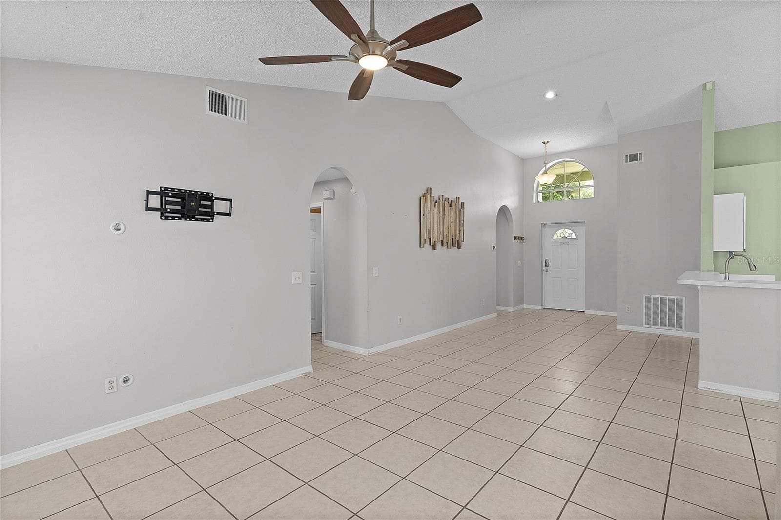 Single Family Residence at 40045 PALM ST, LADY LAKE, photo 6 of 23