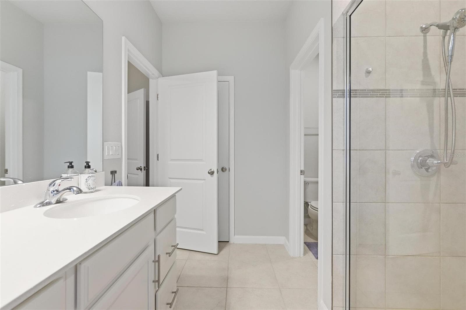 Single Family Residence at 7068 LANIER FALLS RD, DELAND, photo 16 of 26
