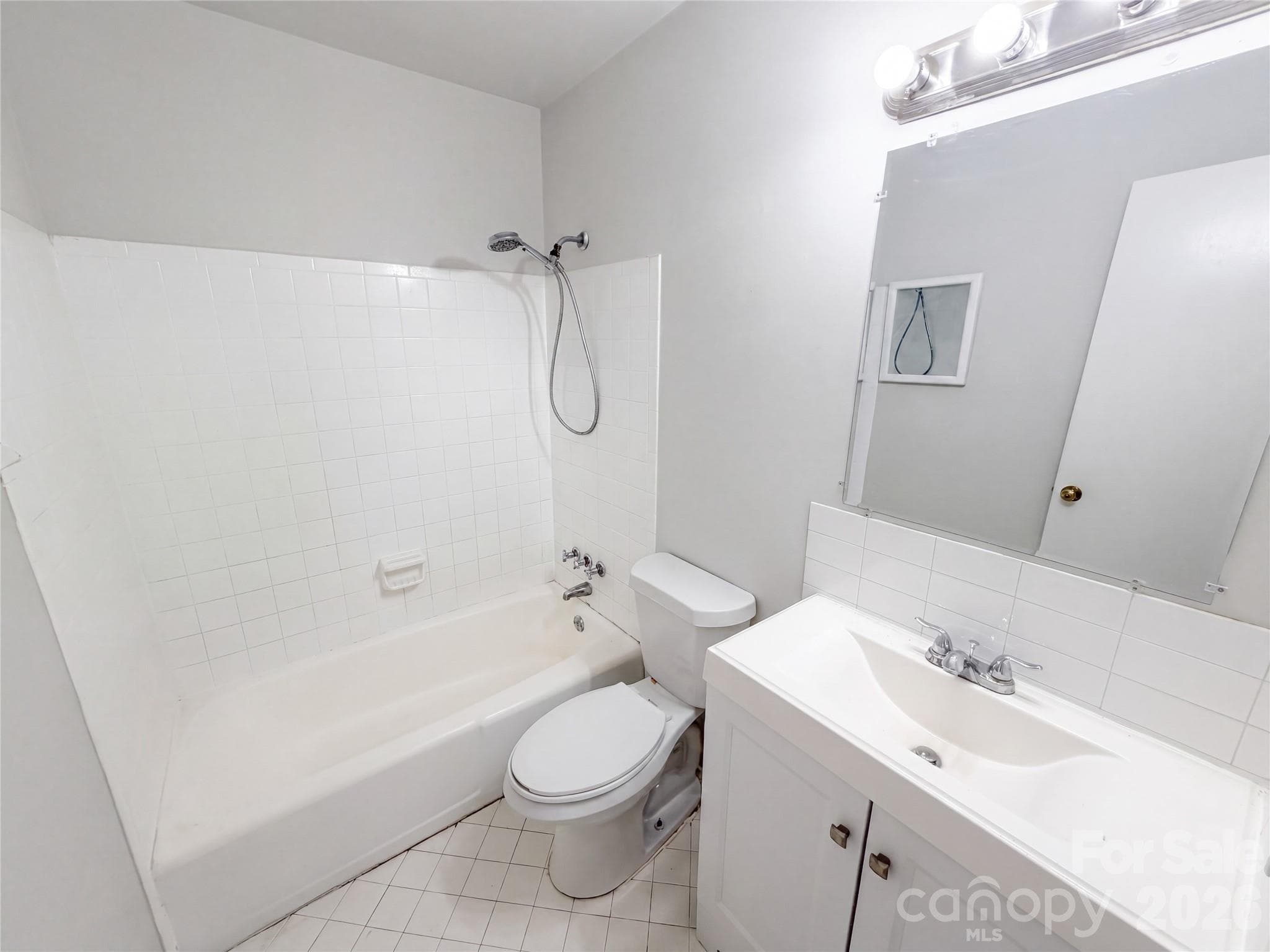 Townhouse at 8042 Regent Park Lane, Charlotte, photo 21 of 27
