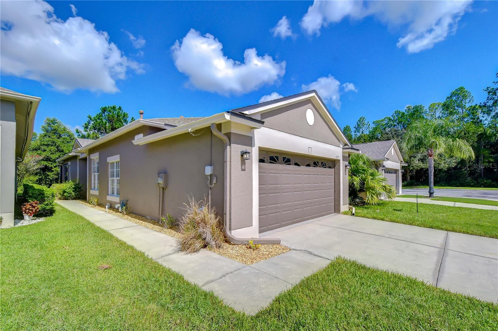 Villa at 1127 WRIGHTSWYNDE CT, WESLEY CHAPEL, photo 3 of 25
