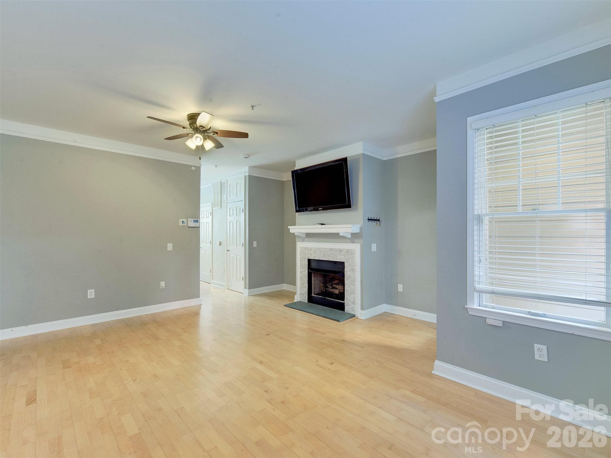 Condominium at 400 Clarice Avenue, Charlotte, photo 5 of 38