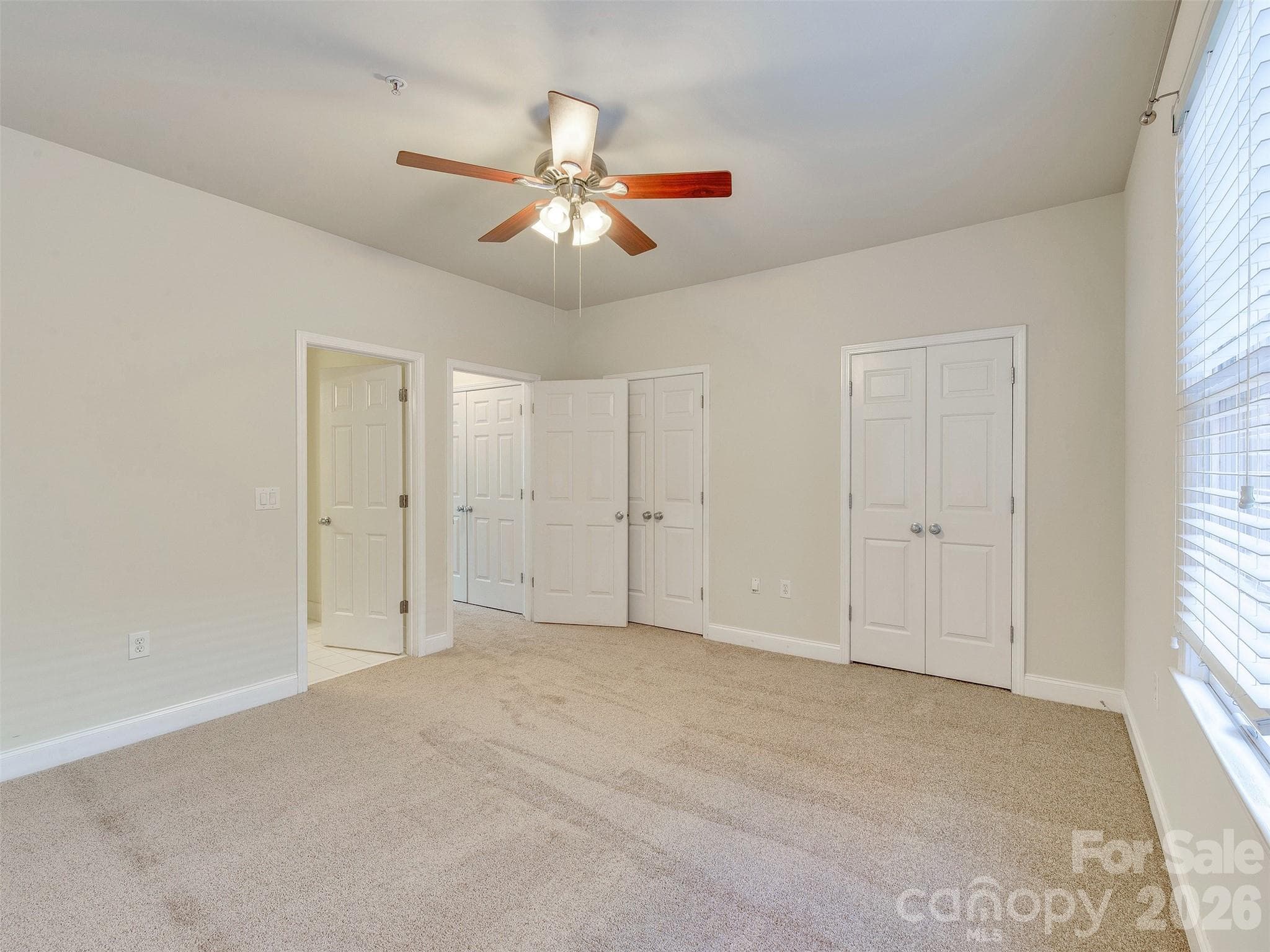 Condominium at 400 Clarice Avenue, Charlotte, photo 27 of 38