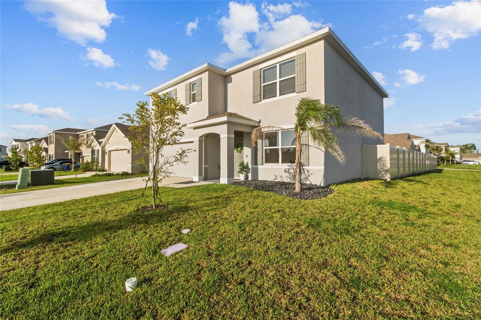Single Family Residence at 8210 DOLPHIN BLUFF BLVD, WESLEY CHAPEL, photo 2 of 46