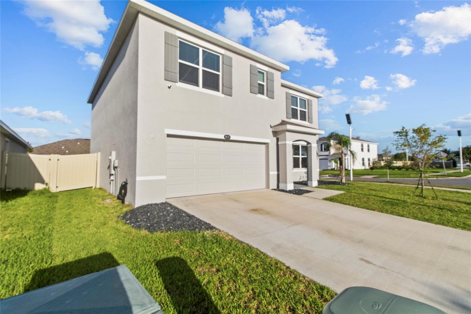 Single Family Residence at 8210 DOLPHIN BLUFF BLVD, WESLEY CHAPEL, photo 3 of 46
