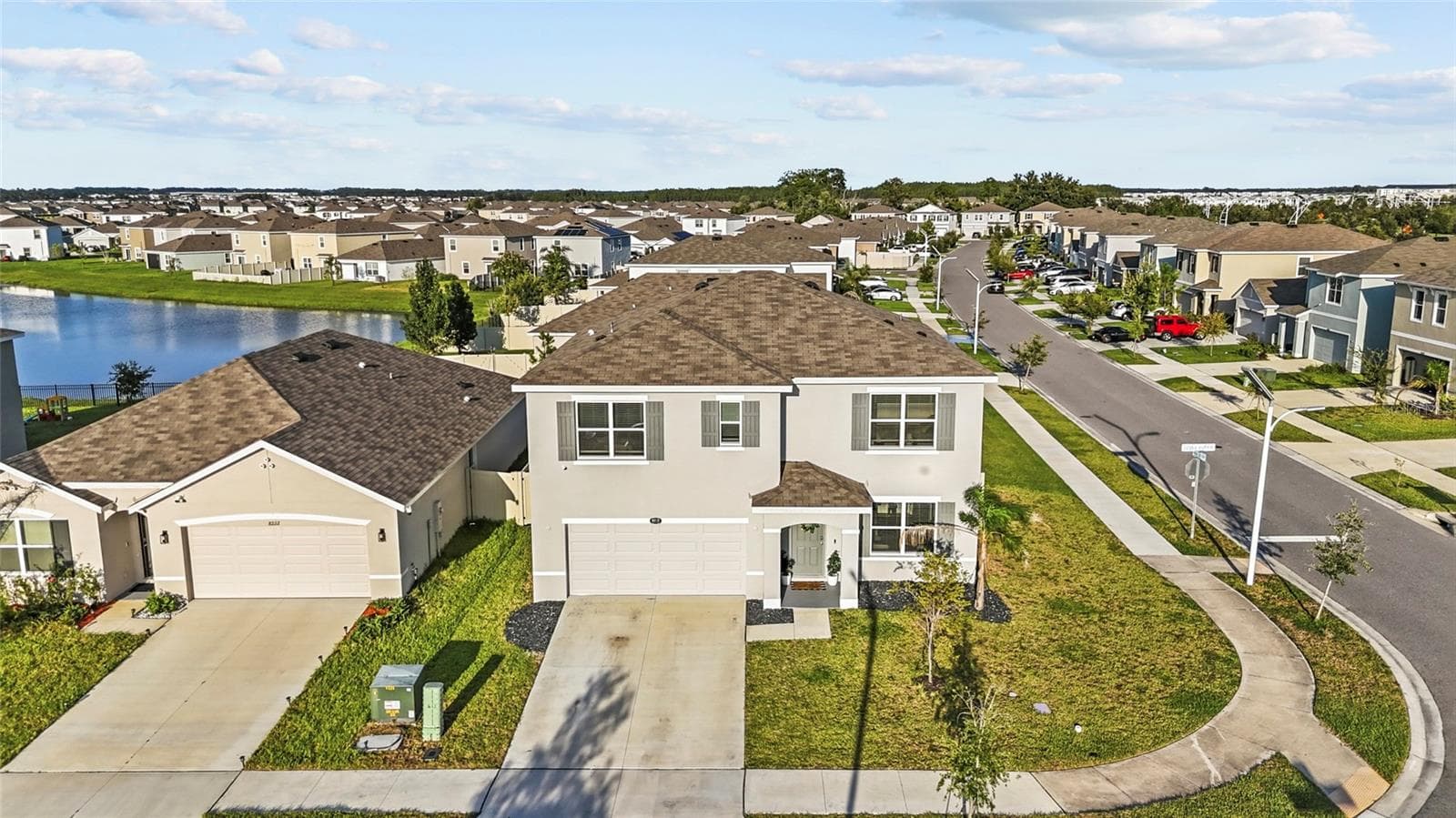 Single Family Residence at 8210 DOLPHIN BLUFF BLVD, WESLEY CHAPEL, photo 4 of 46