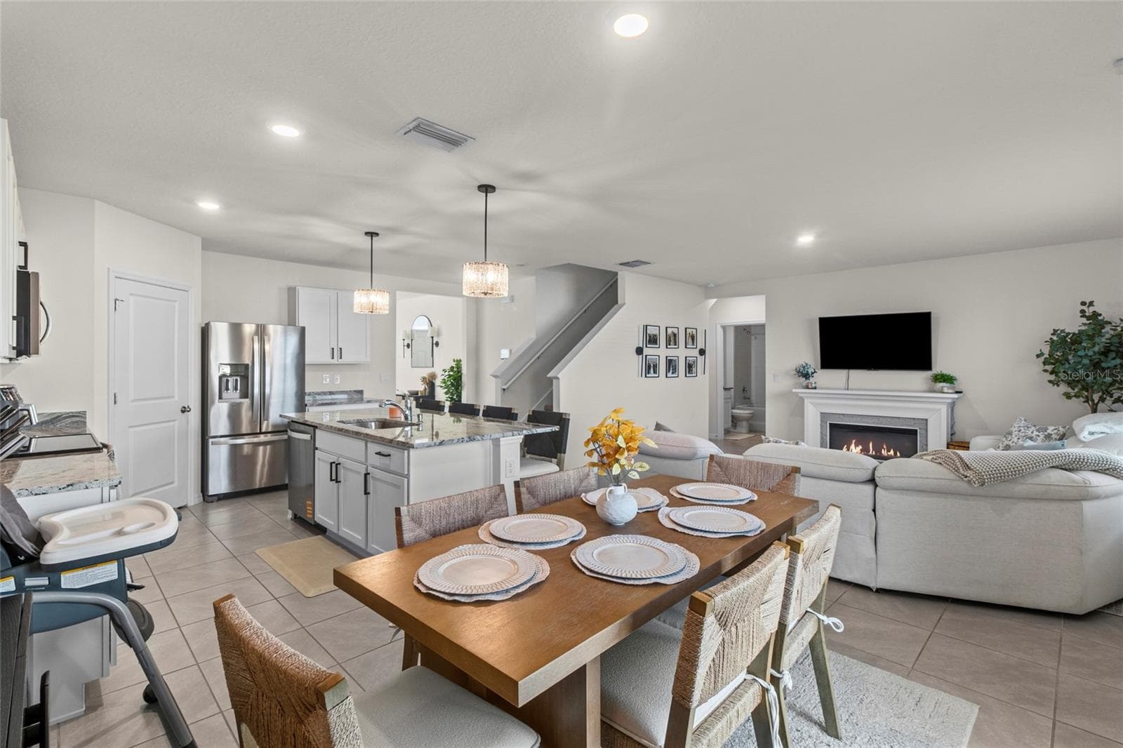 Single Family Residence at 8210 DOLPHIN BLUFF BLVD, WESLEY CHAPEL, photo 10 of 46
