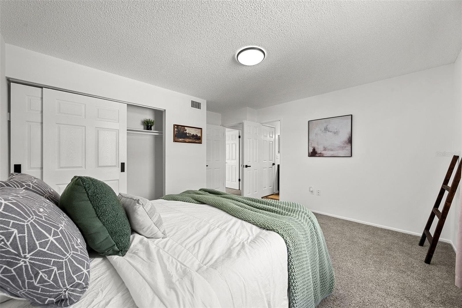Townhouse at 11917 CONGRESSIONAL DR, TAMPA, photo 24 of 39