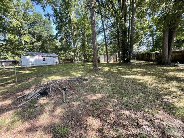 Single Family Residence at 909 Carrington Drive, Charlotte, photo 12 of 14