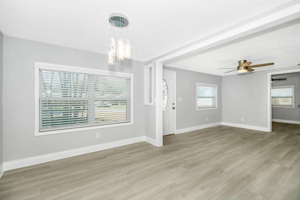 Single Family Residence at 5401 43RD TER N, ST PETERSBURG, photo 4 of 30