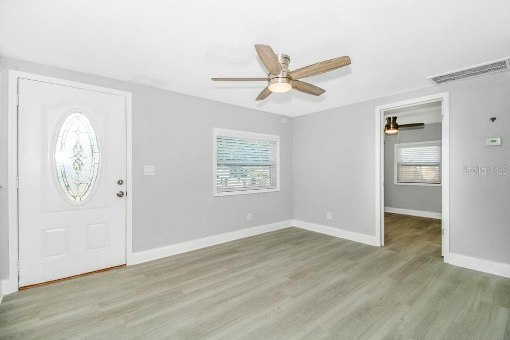 Single Family Residence at 5401 43RD TER N, ST PETERSBURG, photo 18 of 30