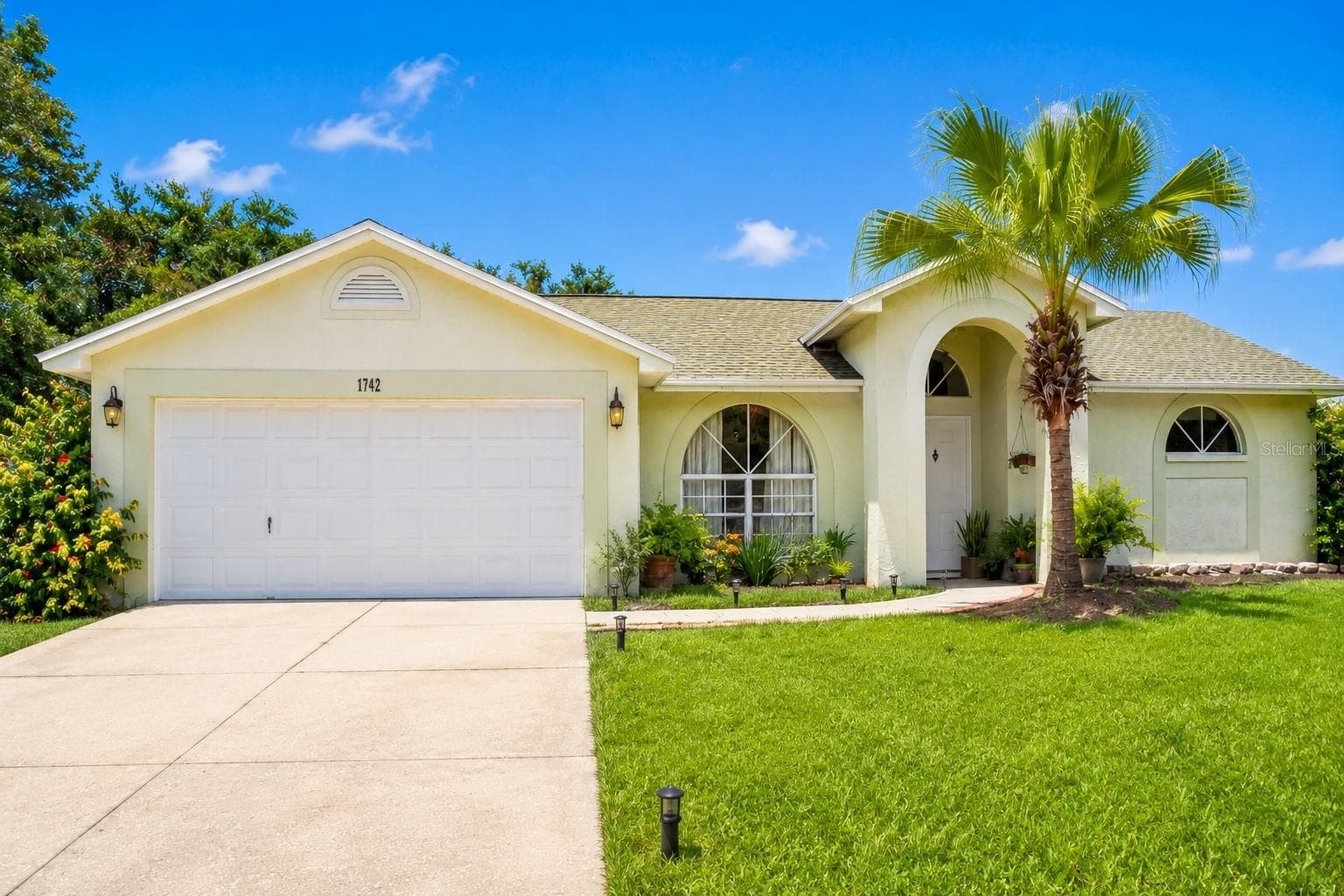 1742 STAYSAIL DR