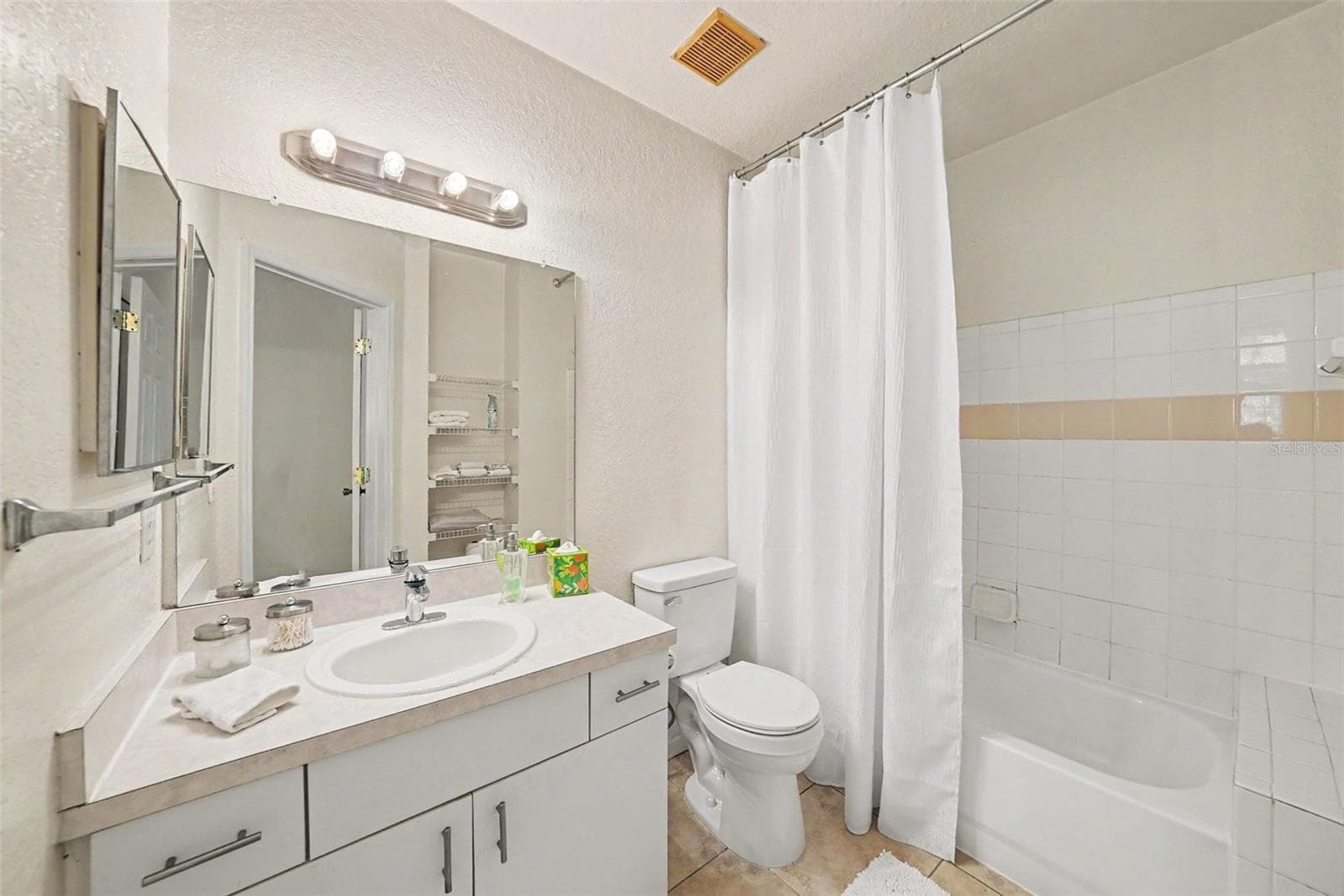Condominium at 17108 CARRINGTON PARK DR #722, TAMPA, photo 3 of 25