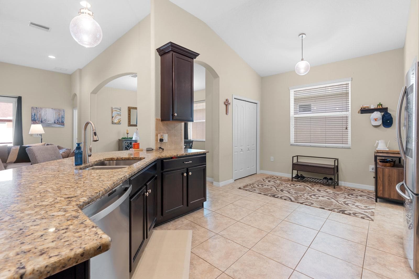 Single Family Residence at 12009 RAMBLING STREAM, RIVERVIEW, photo 15 of 47