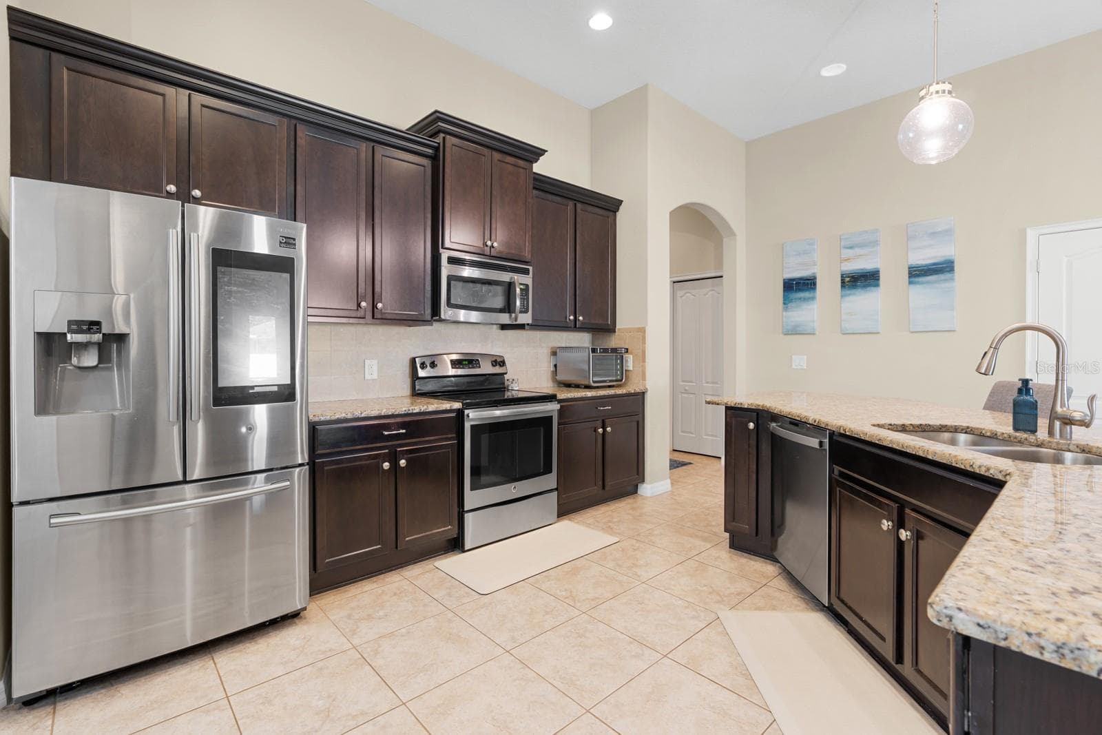Single Family Residence at 12009 RAMBLING STREAM, RIVERVIEW, photo 18 of 47