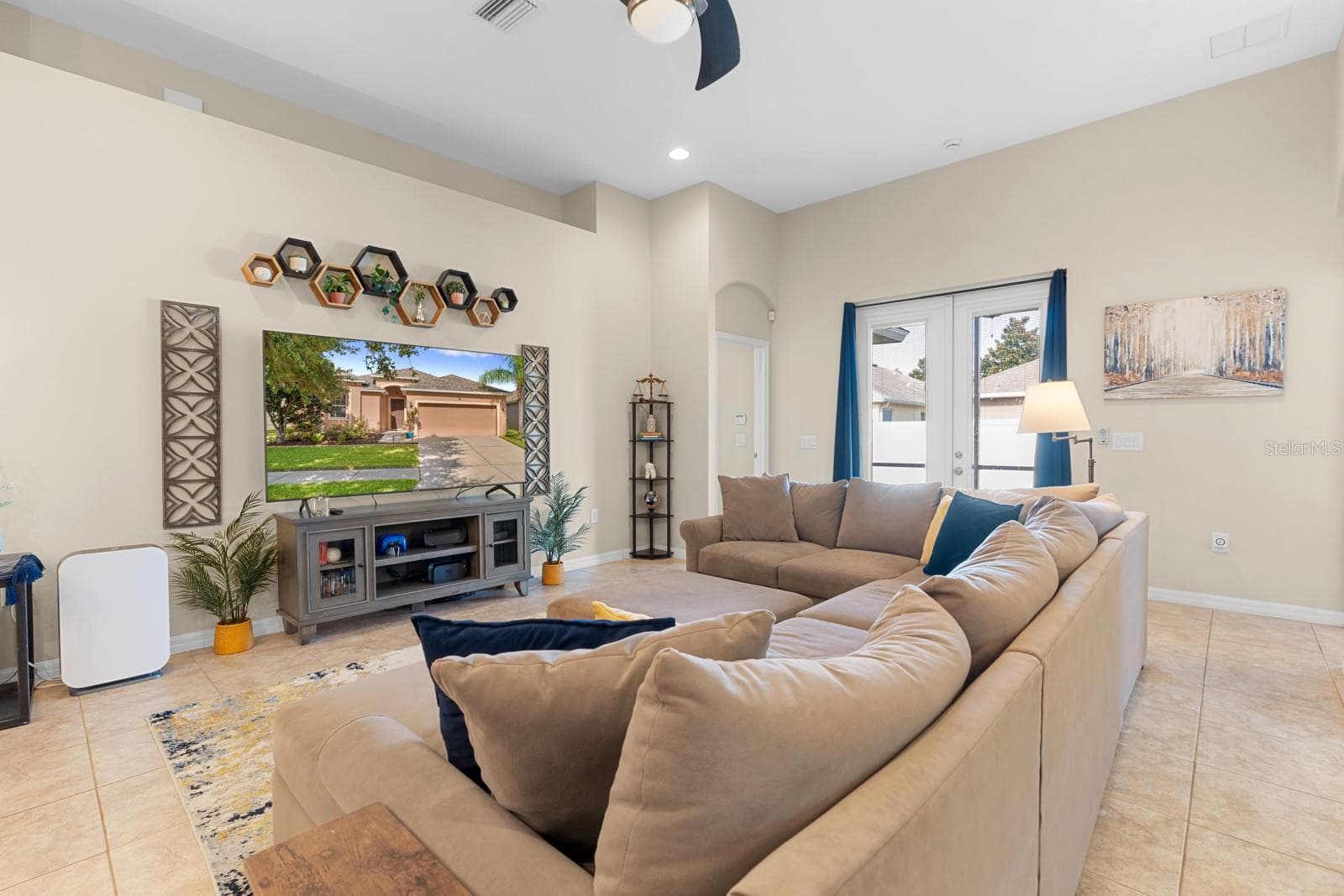 Single Family Residence at 12009 RAMBLING STREAM, RIVERVIEW, photo 22 of 47