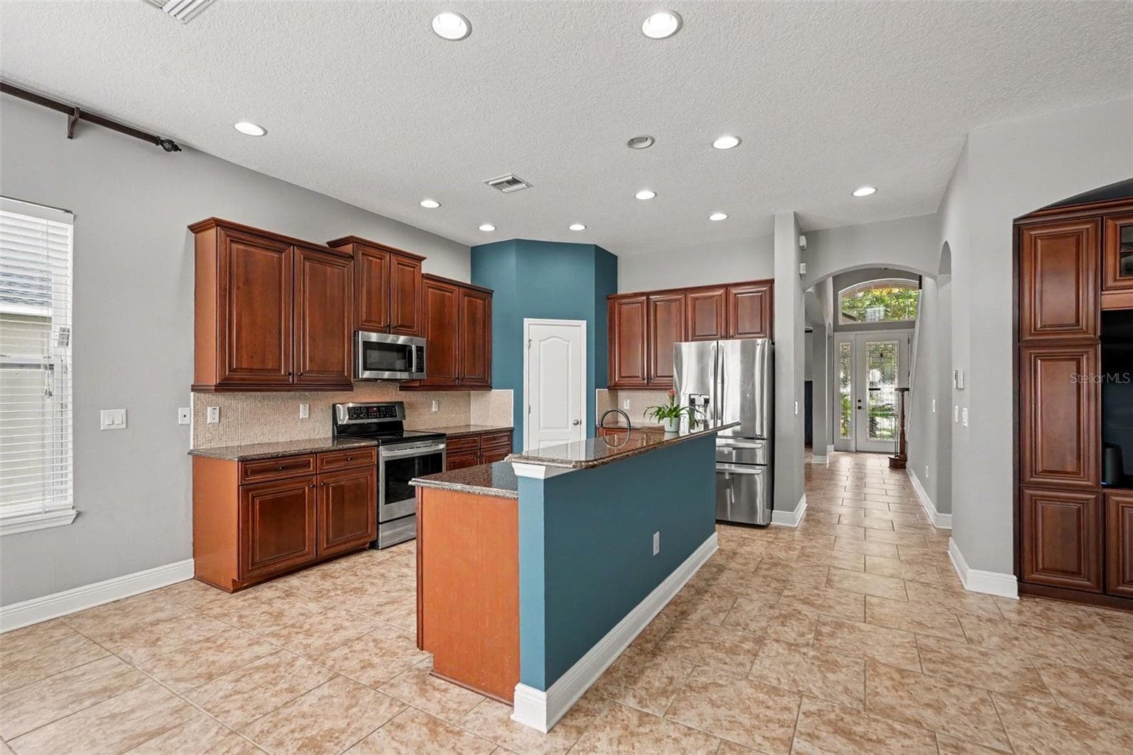 Single Family Residence at 2605 RED FERN DR, DOVER, photo 11 of 32
