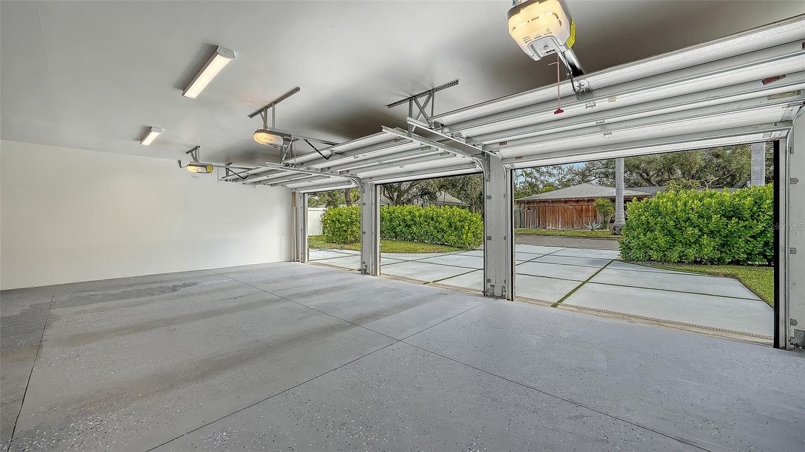 3 Car Garage - 3606 PALONIA CT, SARASOTA
