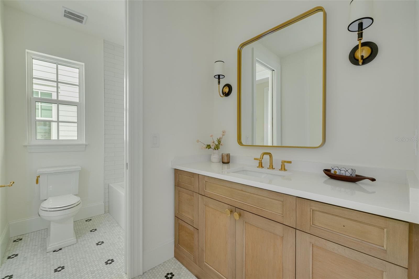 Single Family Residence at 461 47TH AVE N, ST PETERSBURG, photo 28 of 44