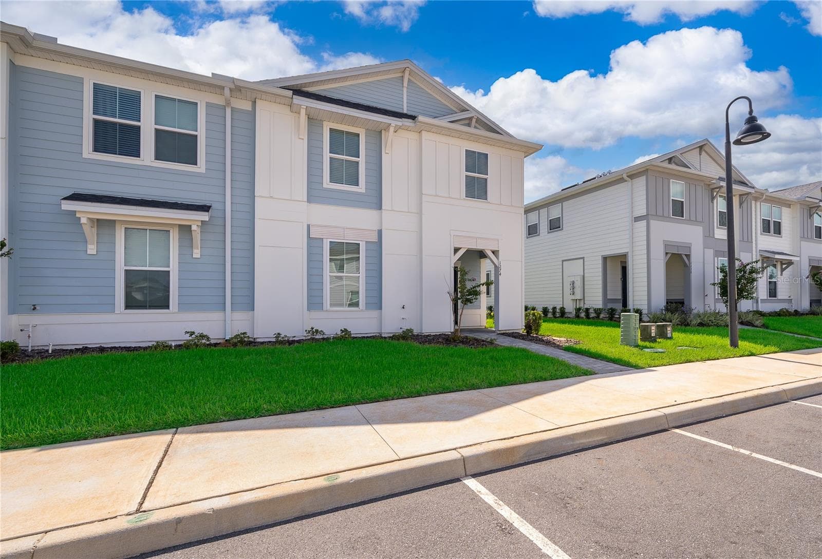 Single Family Residence at 1274 SHORESIDE ST, CLERMONT, photo 4 of 37