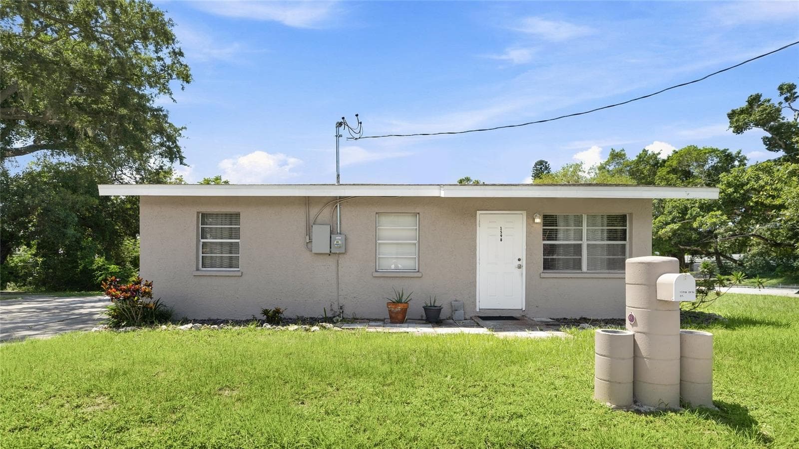 Single Family Residence at 1598 29TH ST, SARASOTA, photo 4 of 20