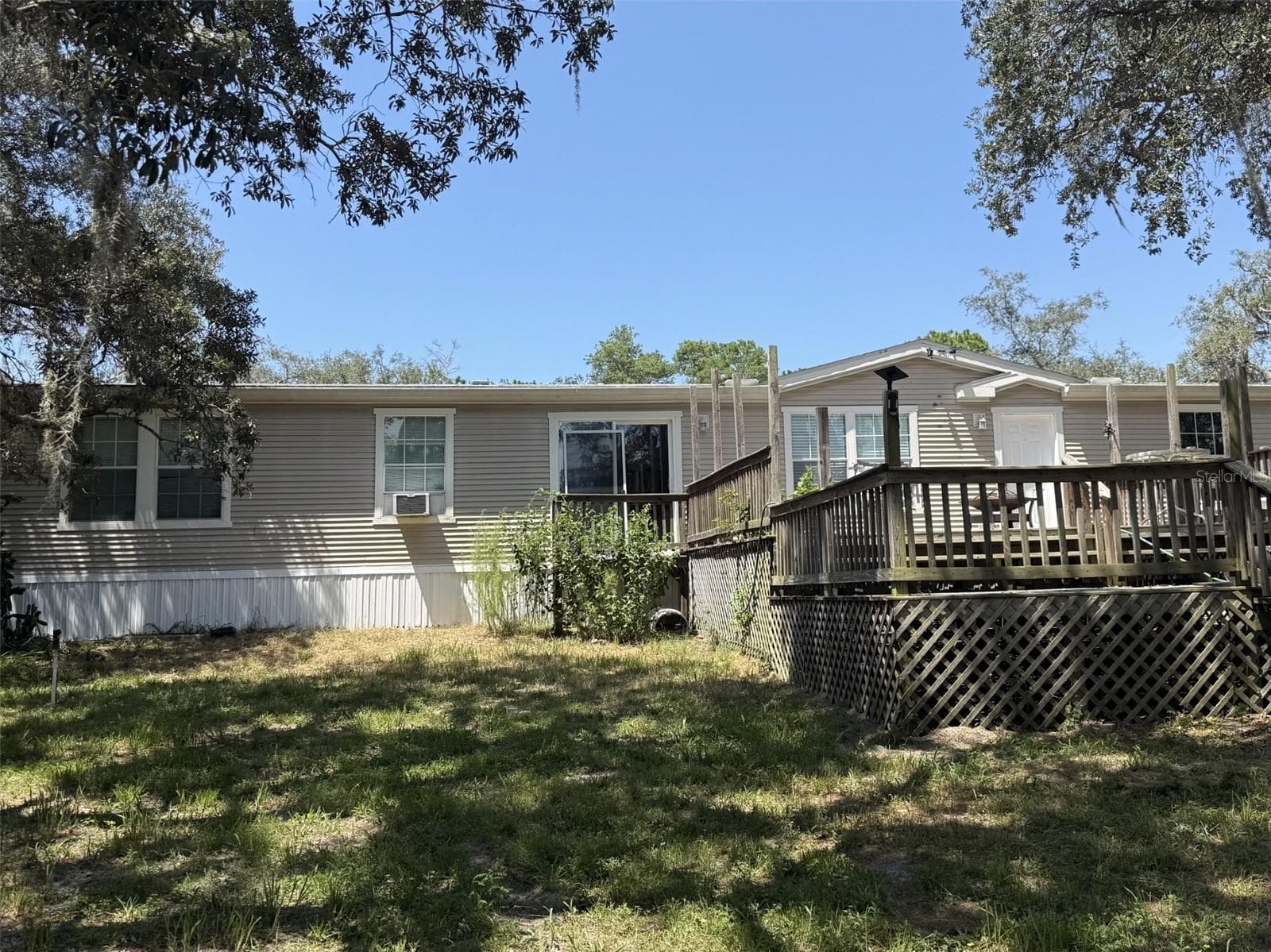 Manufactured Home at 12091 PINETREE LN, BROOKSVILLE, photo 2 of 39