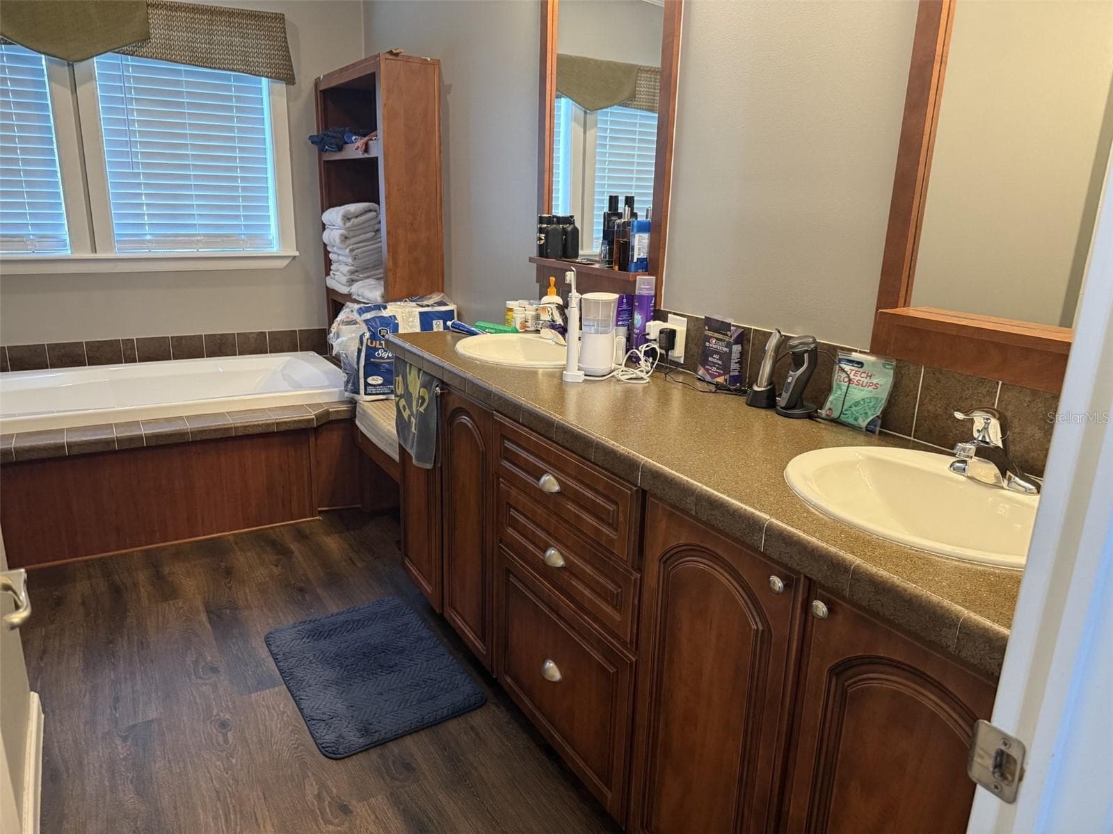 Manufactured Home at 12091 PINETREE LN, BROOKSVILLE, photo 14 of 39
