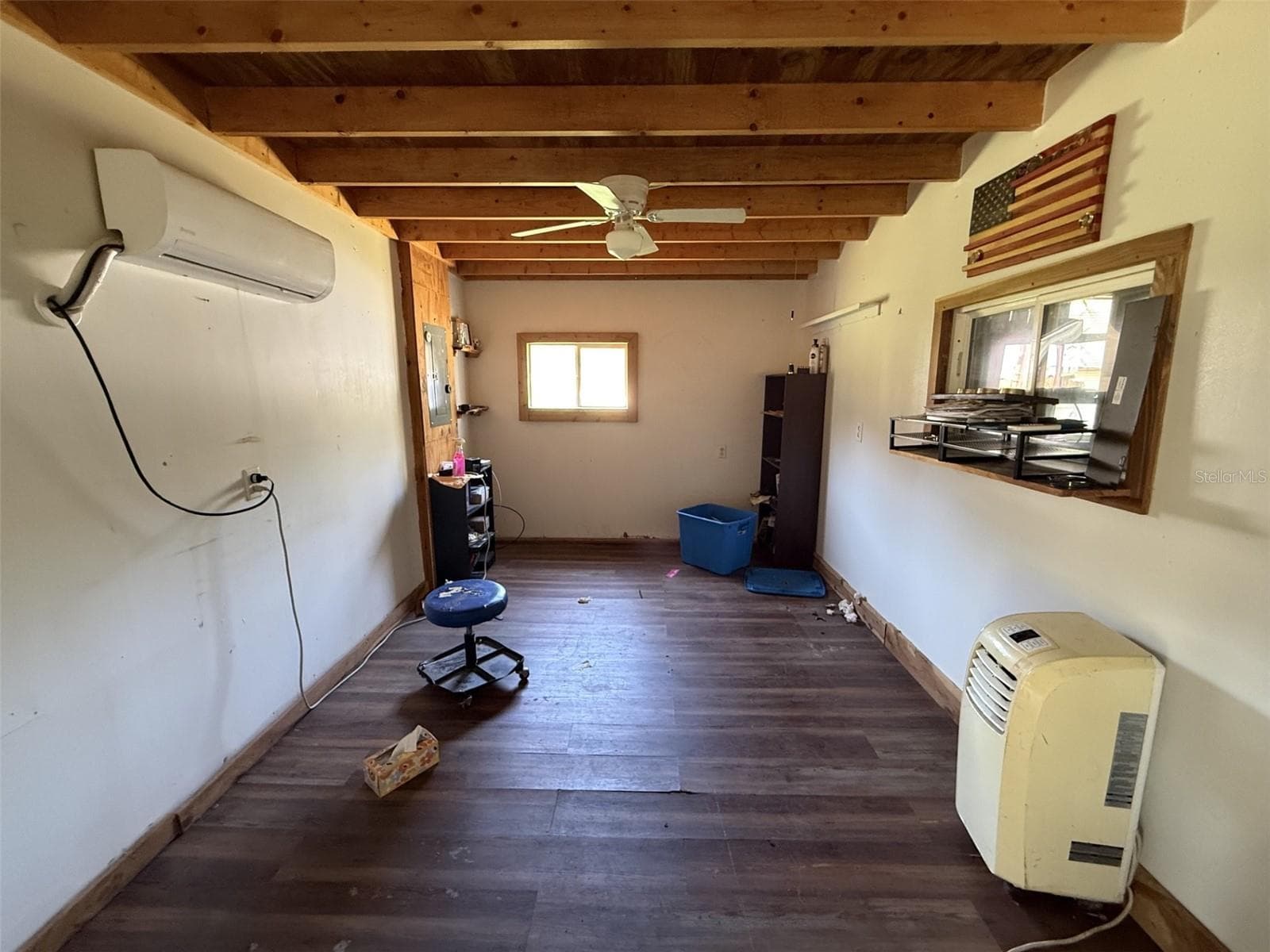 Bedroom in garage - 12091 PINETREE LN, BROOKSVILLE