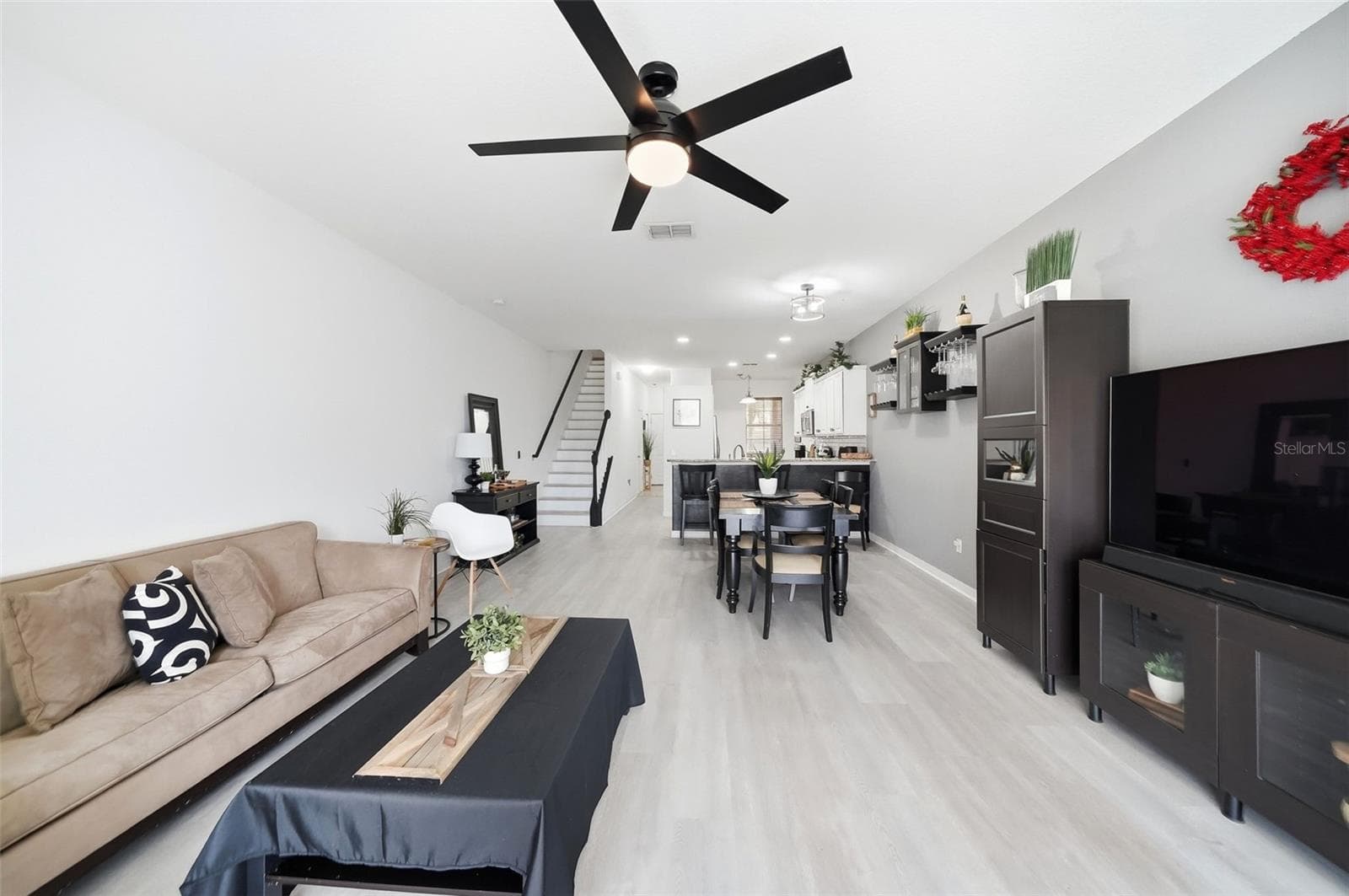 Townhouse at 9484 TRUMPET VINE LOOP, TRINITY, photo 18 of 39