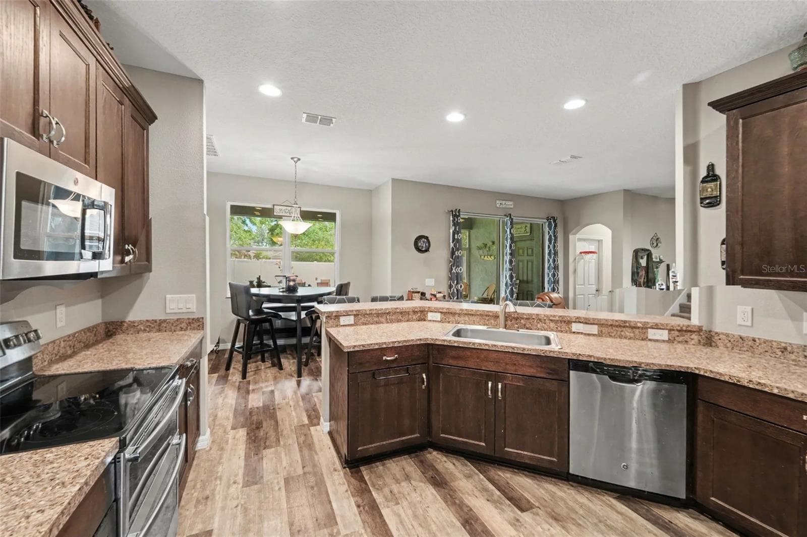 Single Family Residence at 13144 LAUREL CREST CT, GRAND ISLAND, photo 7 of 20