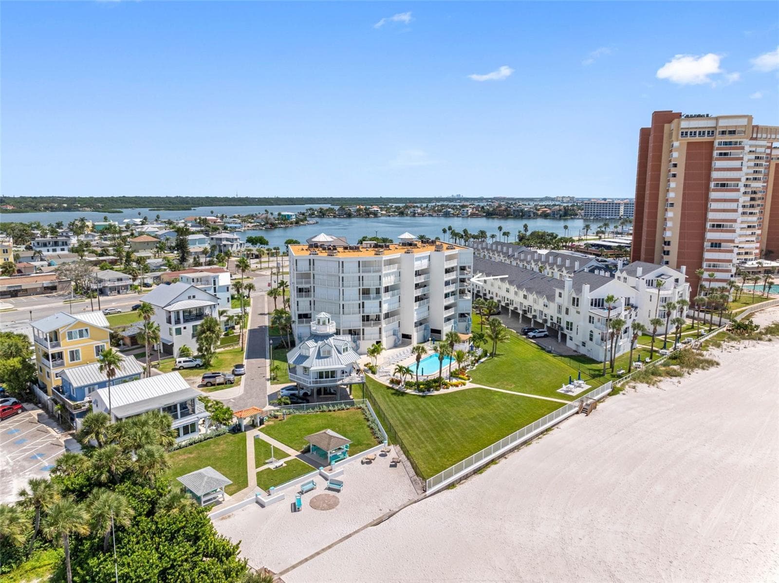 Iconic Lighthouse on Redington Shores - 17980 GULF BLVD #401, REDINGTON SHORES