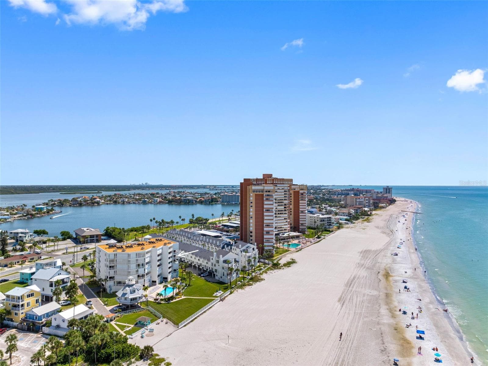 Widest beach south of Sand Key Park - 17980 GULF BLVD #401, REDINGTON SHORES