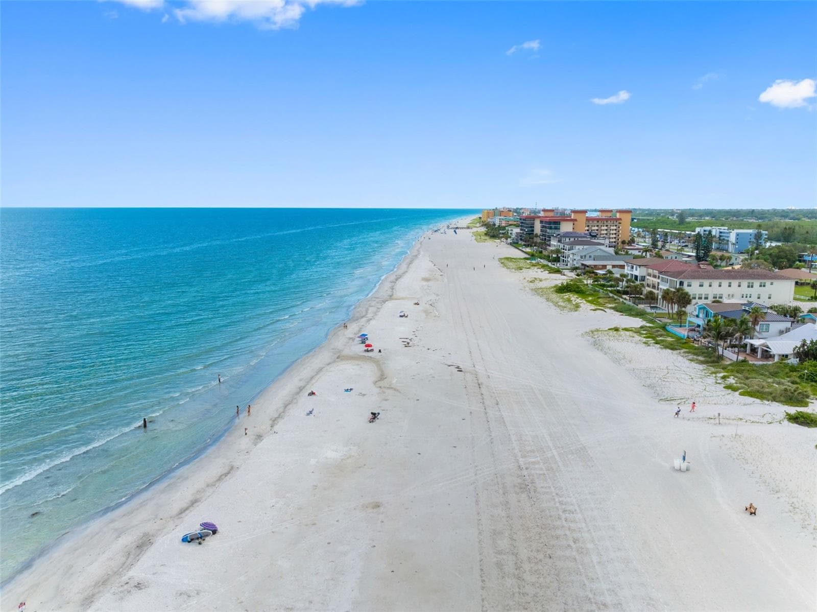 Beach is wide and expanse to the North - 17980 GULF BLVD #401, REDINGTON SHORES