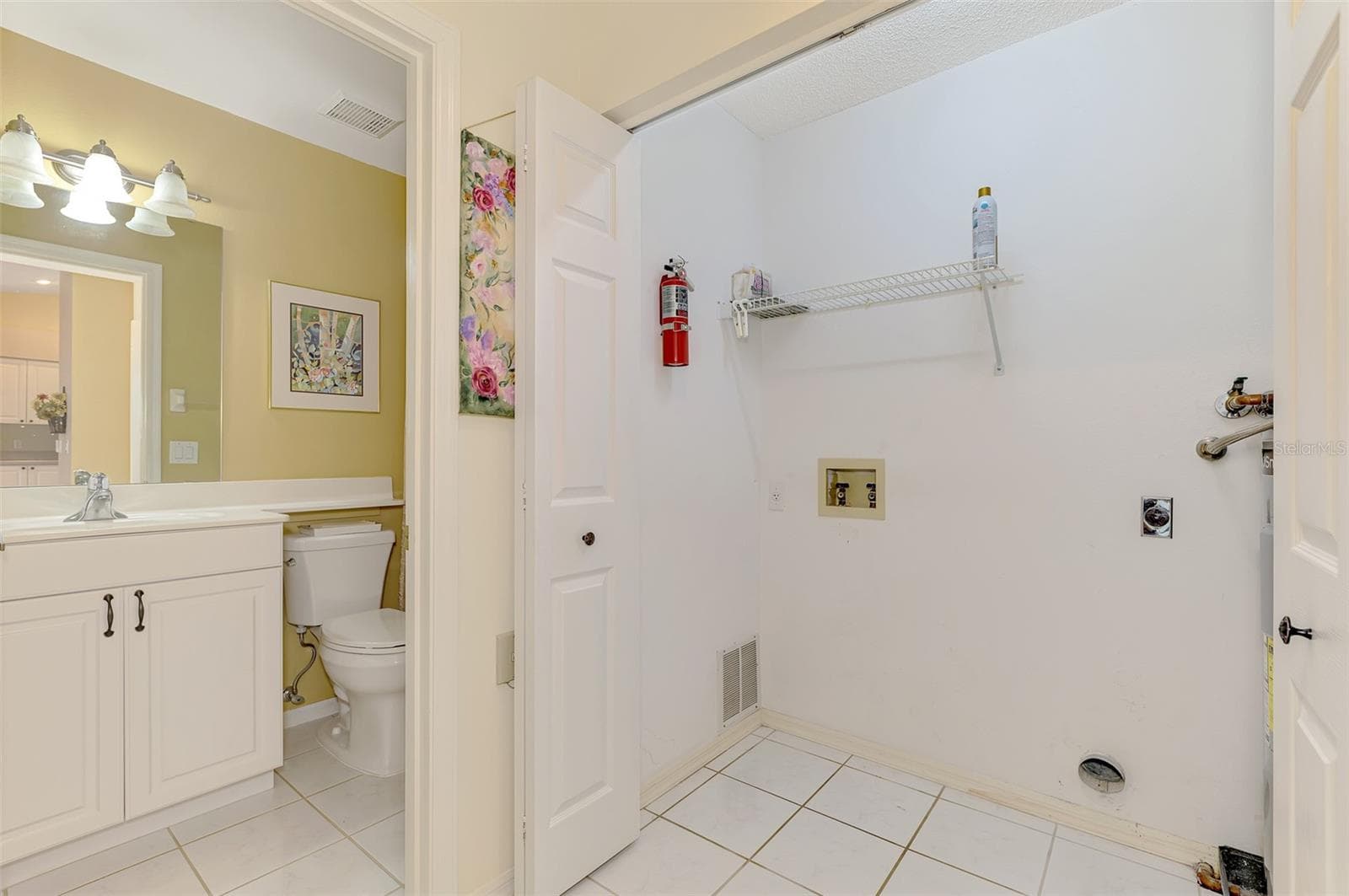 Condominium at 6904 DREWRYS BLF #807, BRADENTON, photo 20 of 45