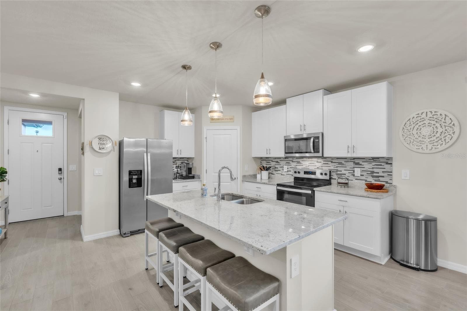 Single Family Residence at 152 LAZY SHORE DR, NOKOMIS, photo 9 of 91