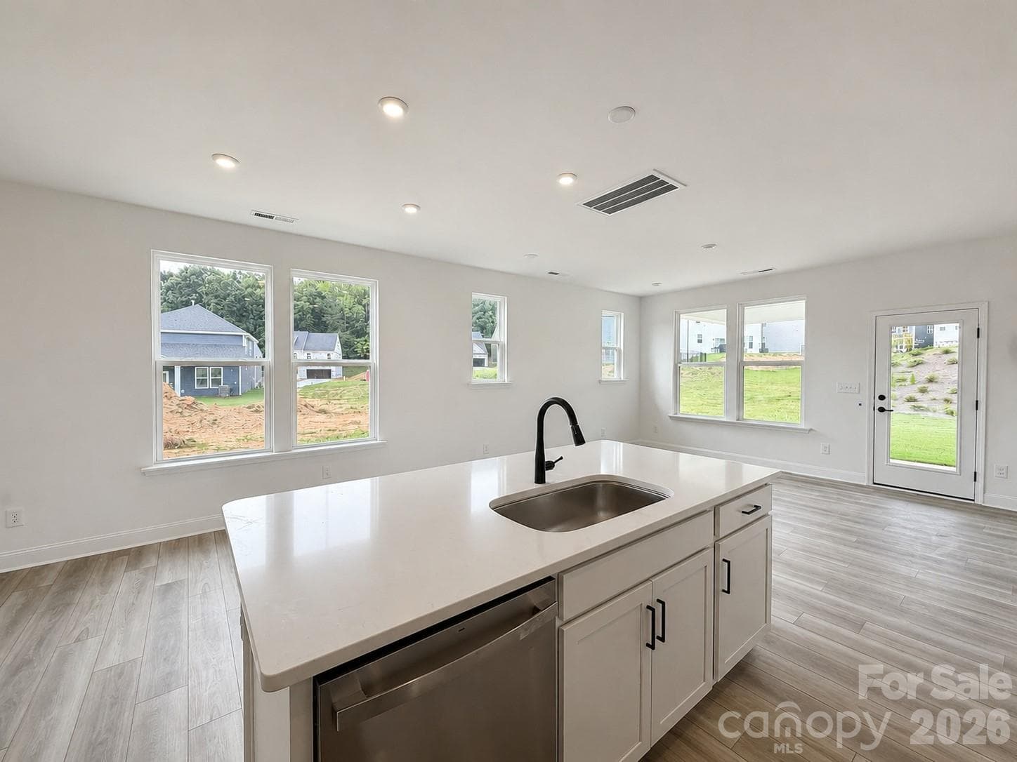 Single Family Residence at 114 Plover Lane, Mooresville, photo 7 of 50