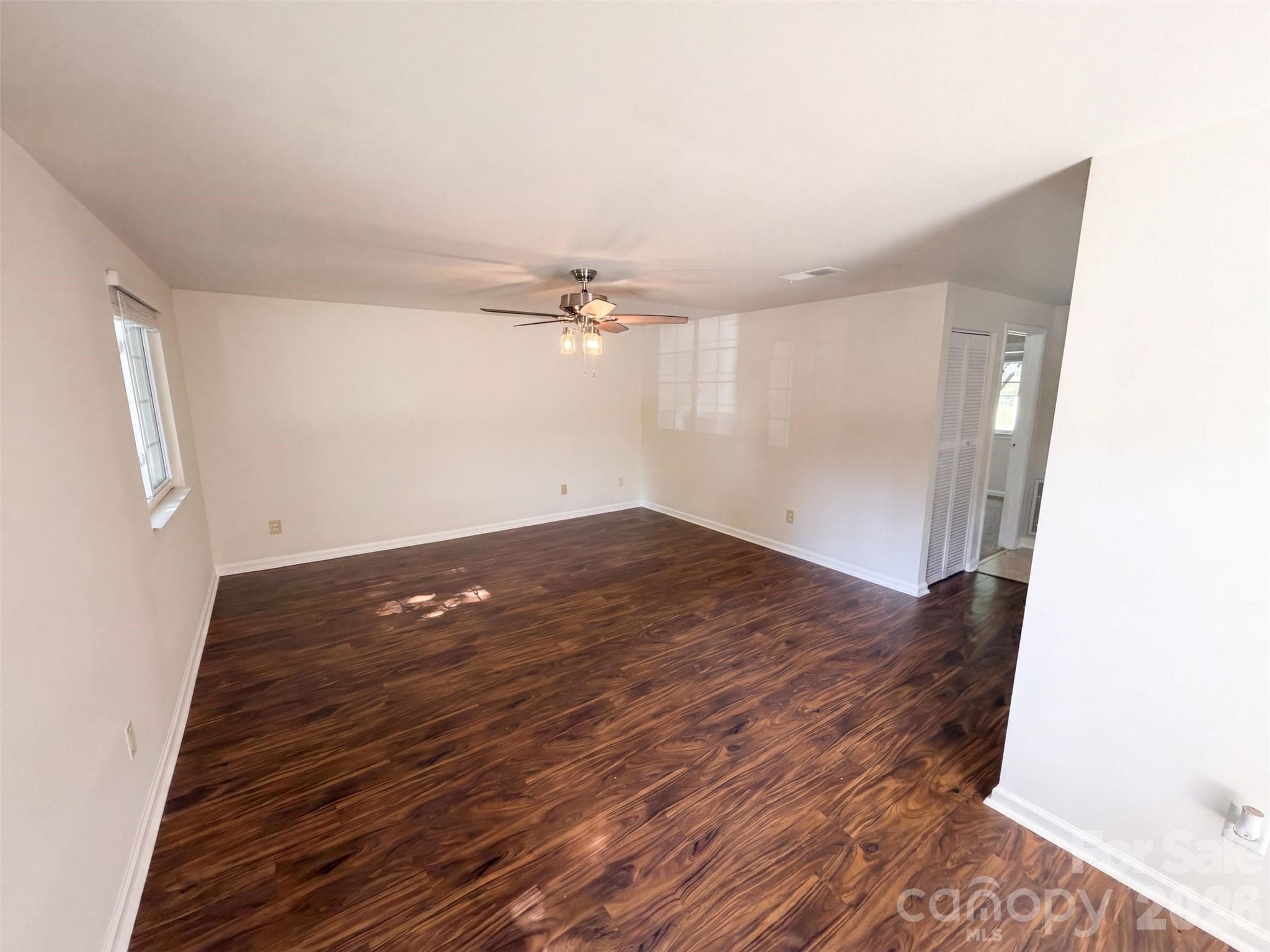 Single Family Residence at 3618 Gustar Court, Charlotte, photo 8 of 17